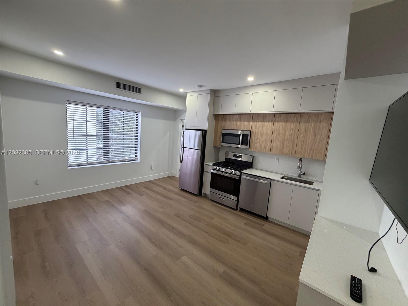 1619 Jefferson Avenue 110 Property Photo 1