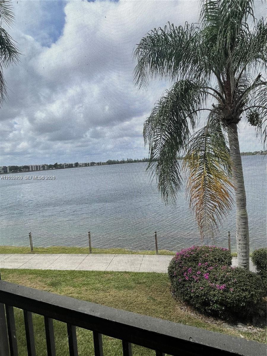 110 Lake Emerald 203 Property Photo 1