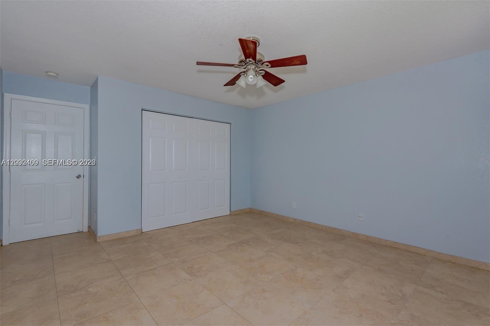 A12032409 Property Photo 4