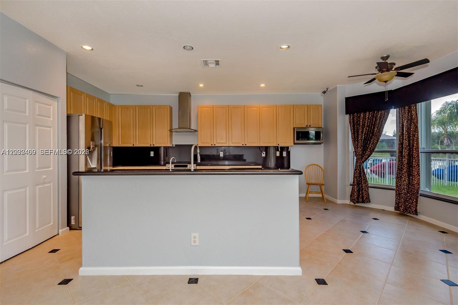 A12032409 Property Photo 21