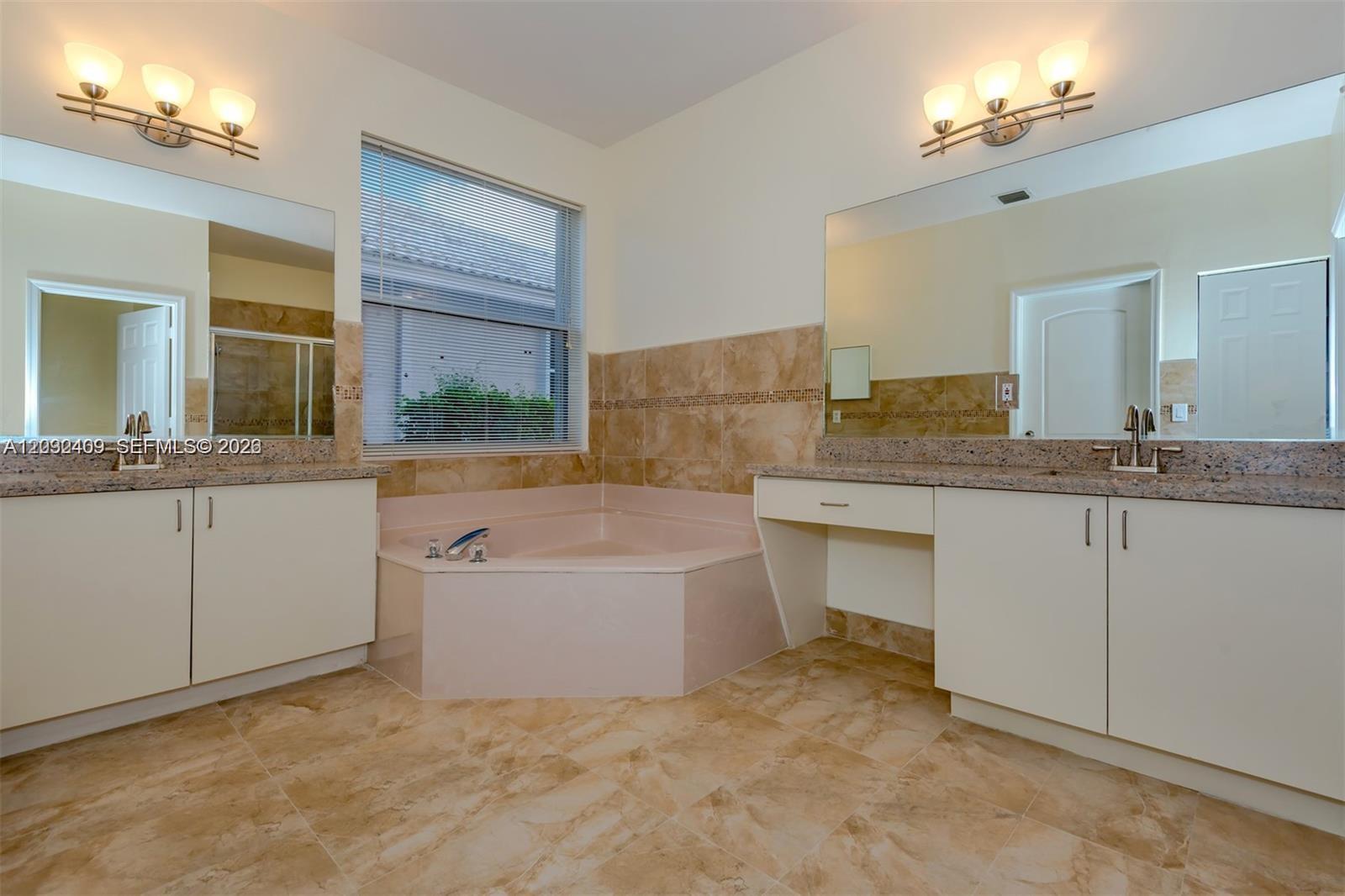 A12032409 Property Photo 28