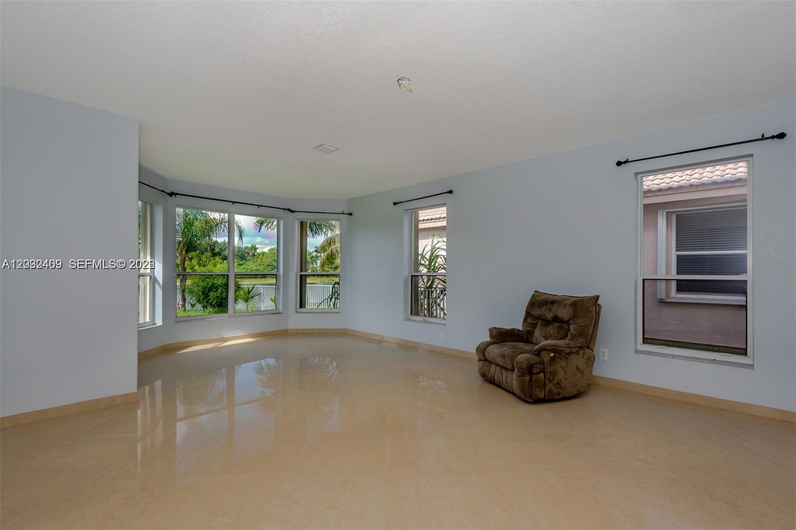 A12032409 Property Photo 30