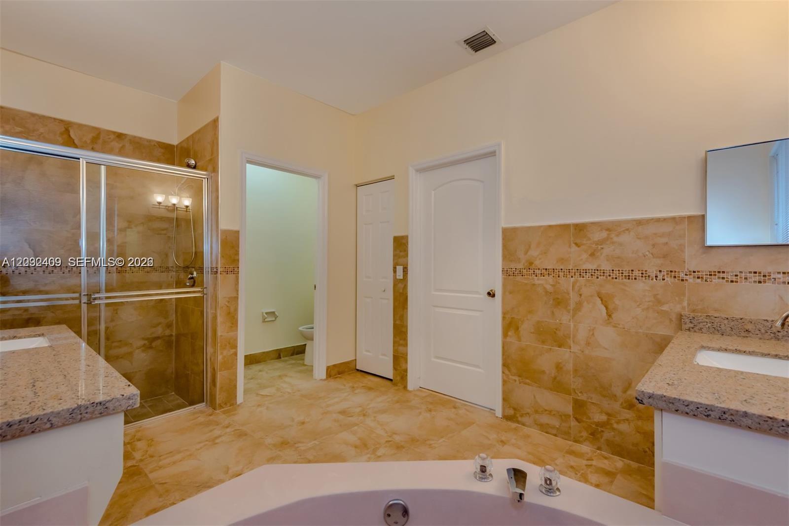 A12032409 Property Photo 31