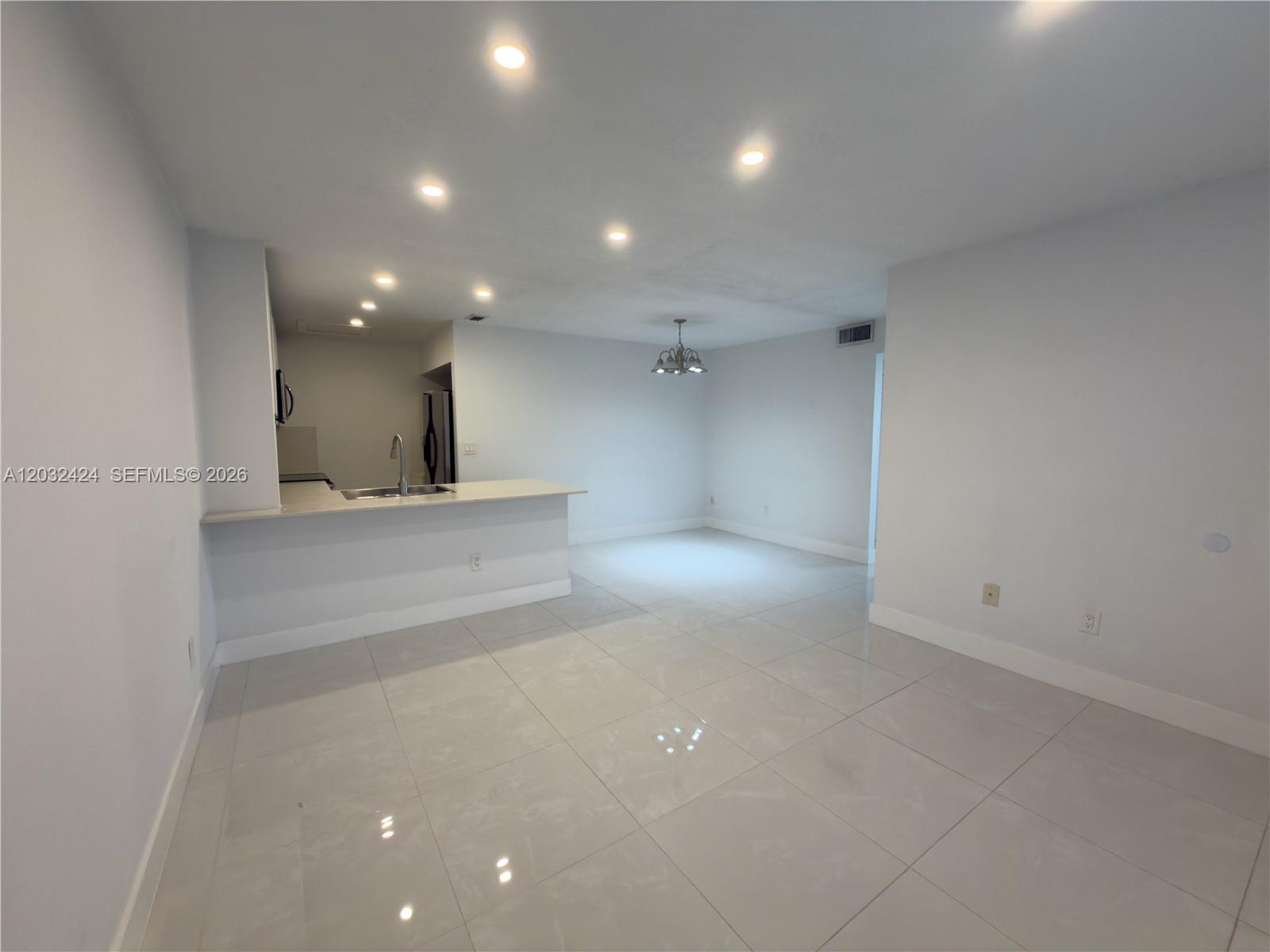 2500 W 67th Place 21-26 Property Photo 5