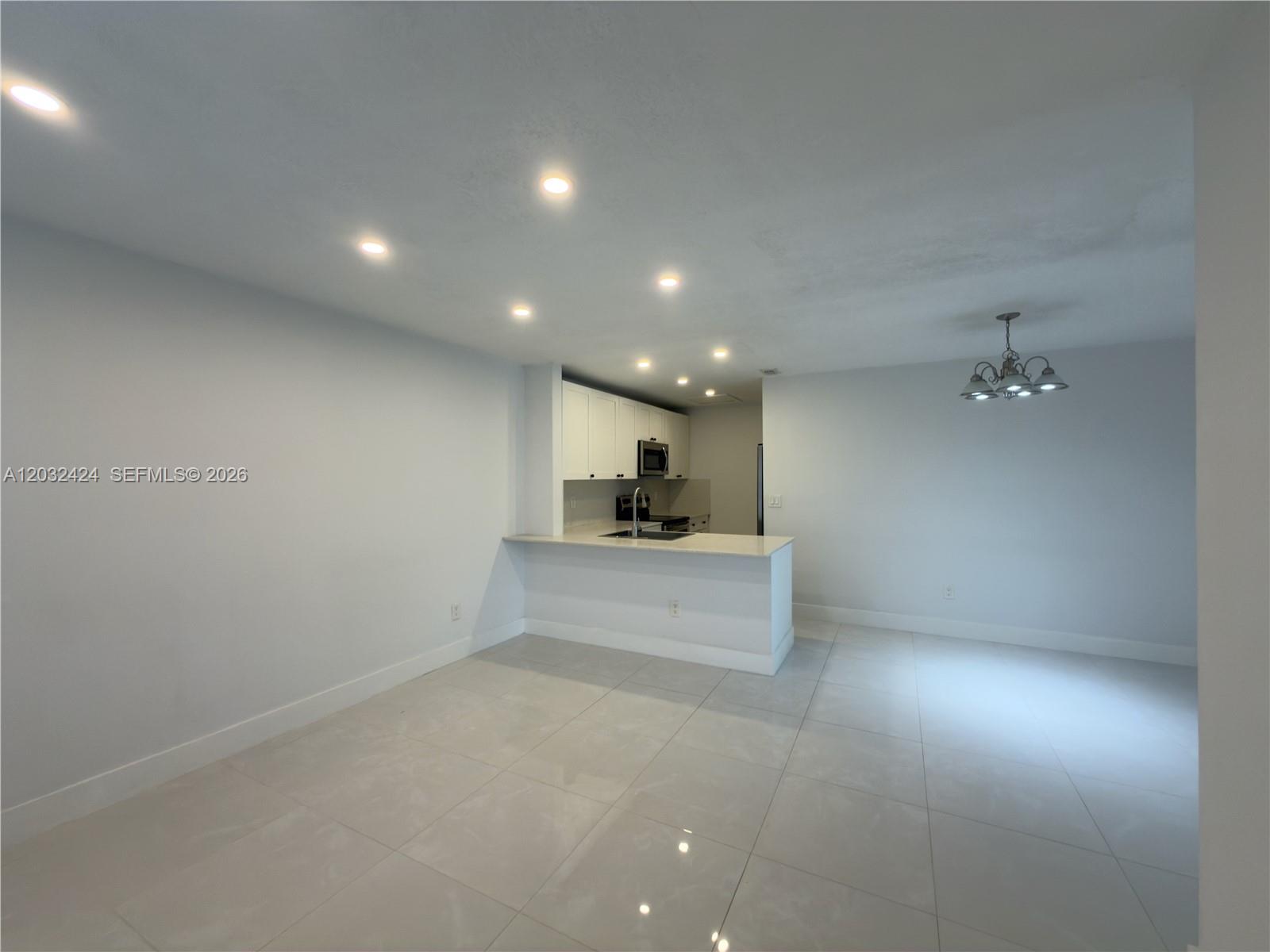 2500 W 67th Place 21-26 Property Photo 6