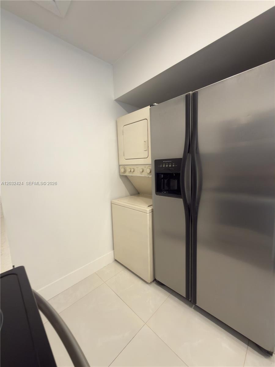 2500 W 67th Place 21-26 Property Photo 11
