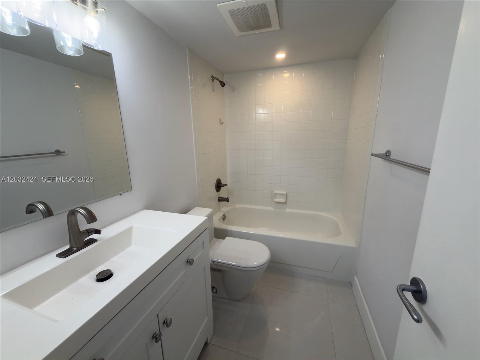 2500 W 67th Place 21-26 Property Photo 17
