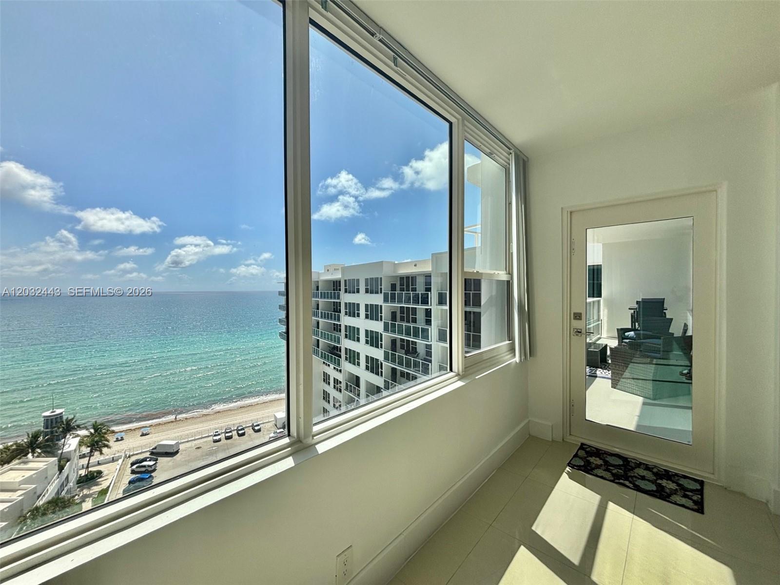 3505 S Ocean Drive Ph-6 Property Photo 2