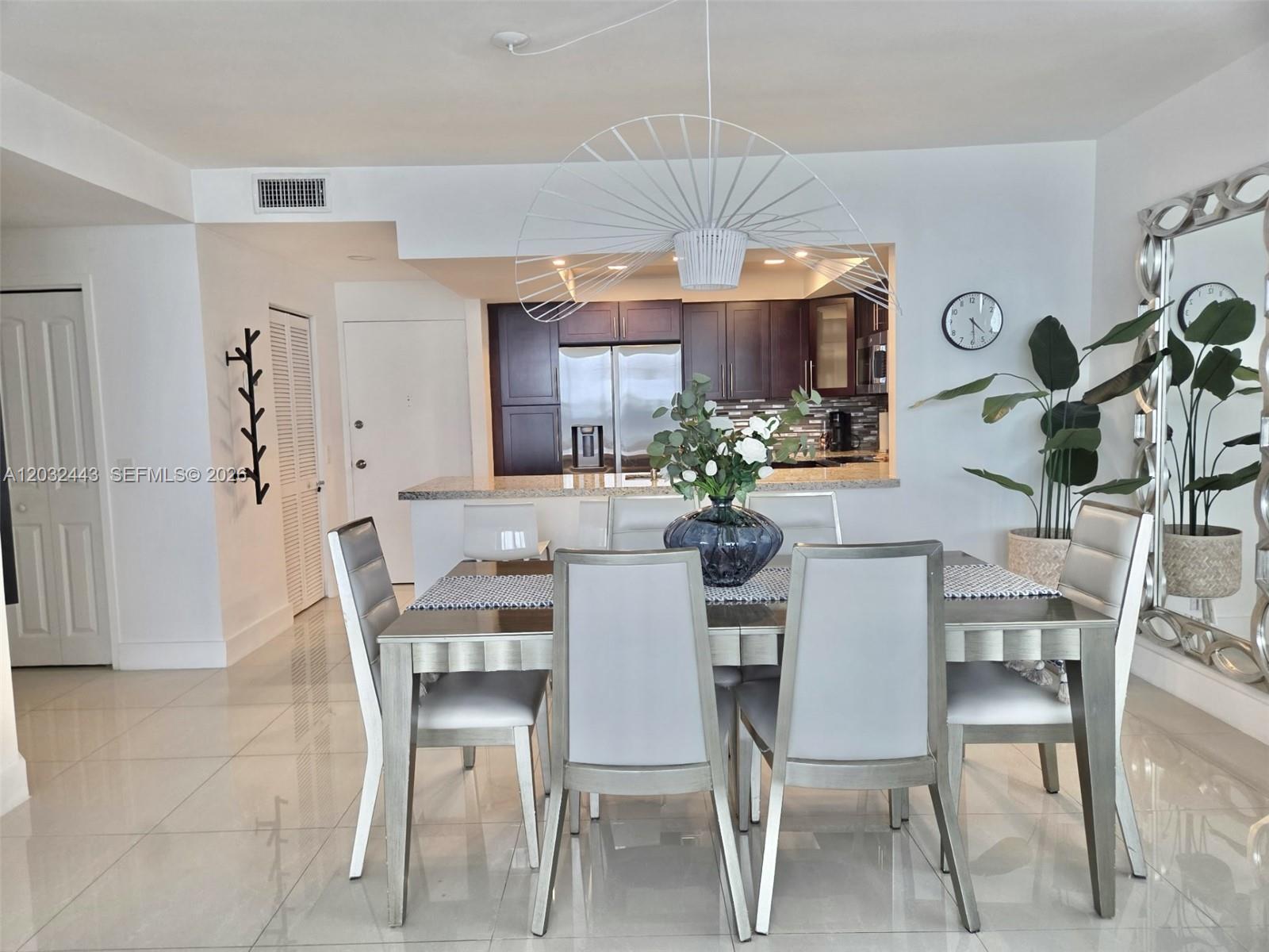 3505 S Ocean Drive Ph-6 Property Photo 11