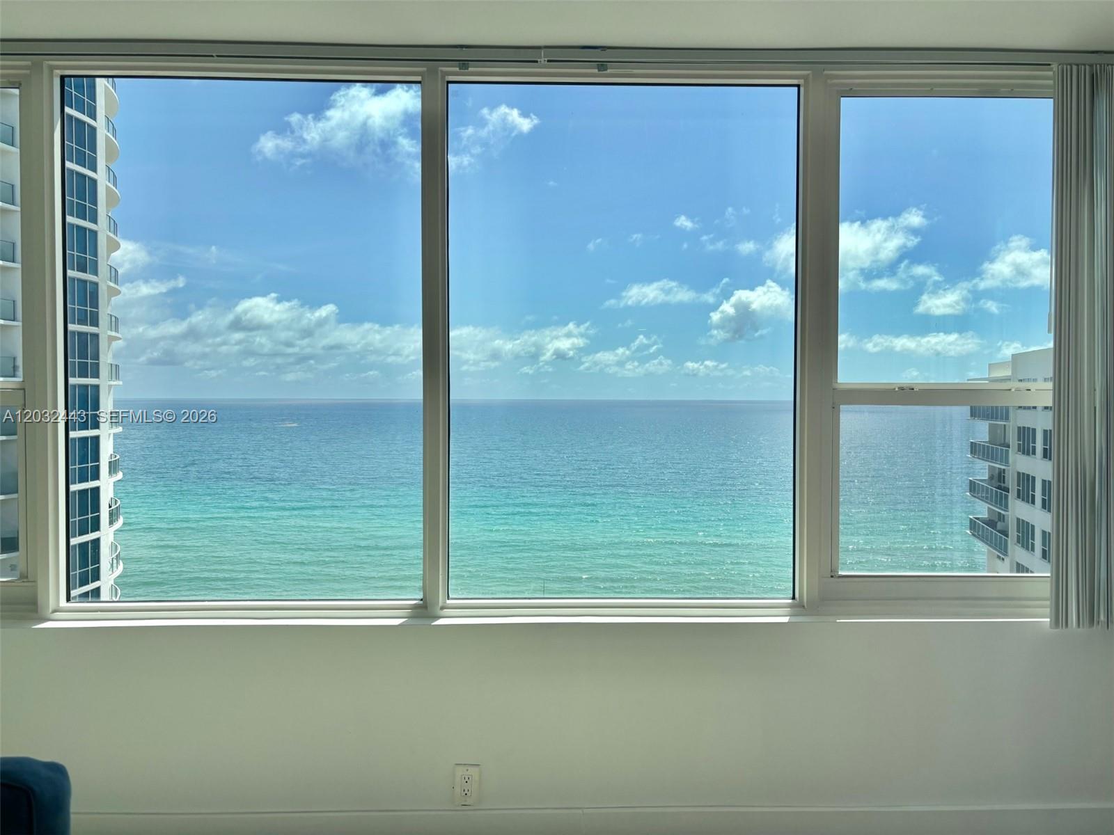 3505 S Ocean Drive Ph-6 Property Photo 20