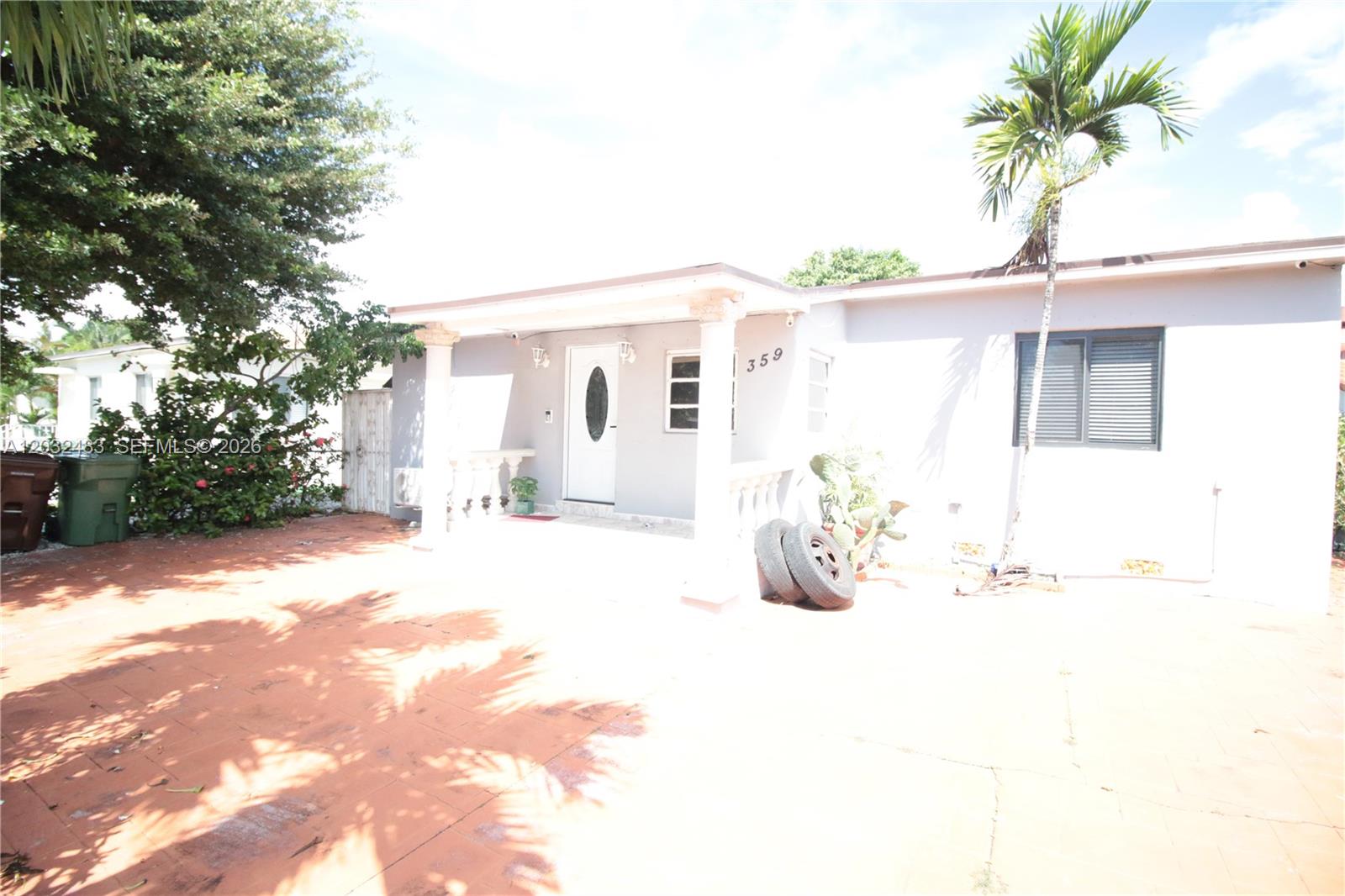 359 E 12th Street Property Photo 6