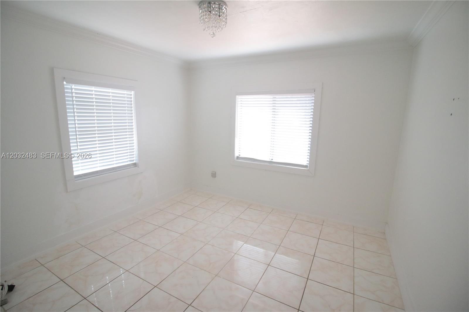 359 E 12th Street Property Photo 16
