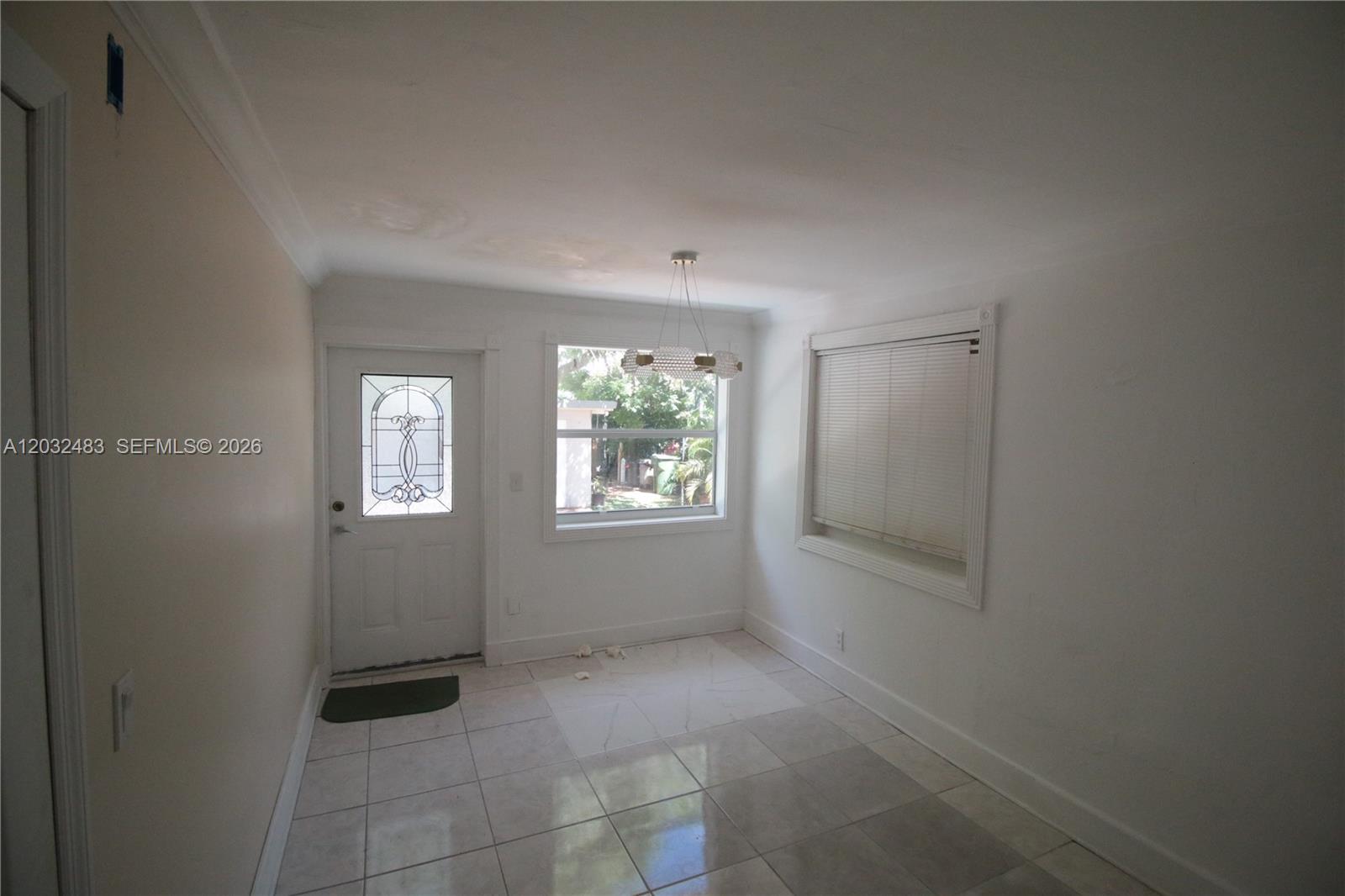 359 E 12th Street Property Photo 28