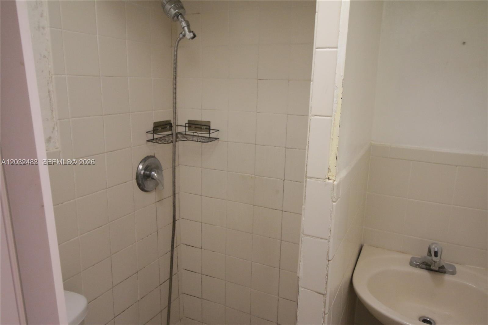 359 E 12th Street Property Photo 36