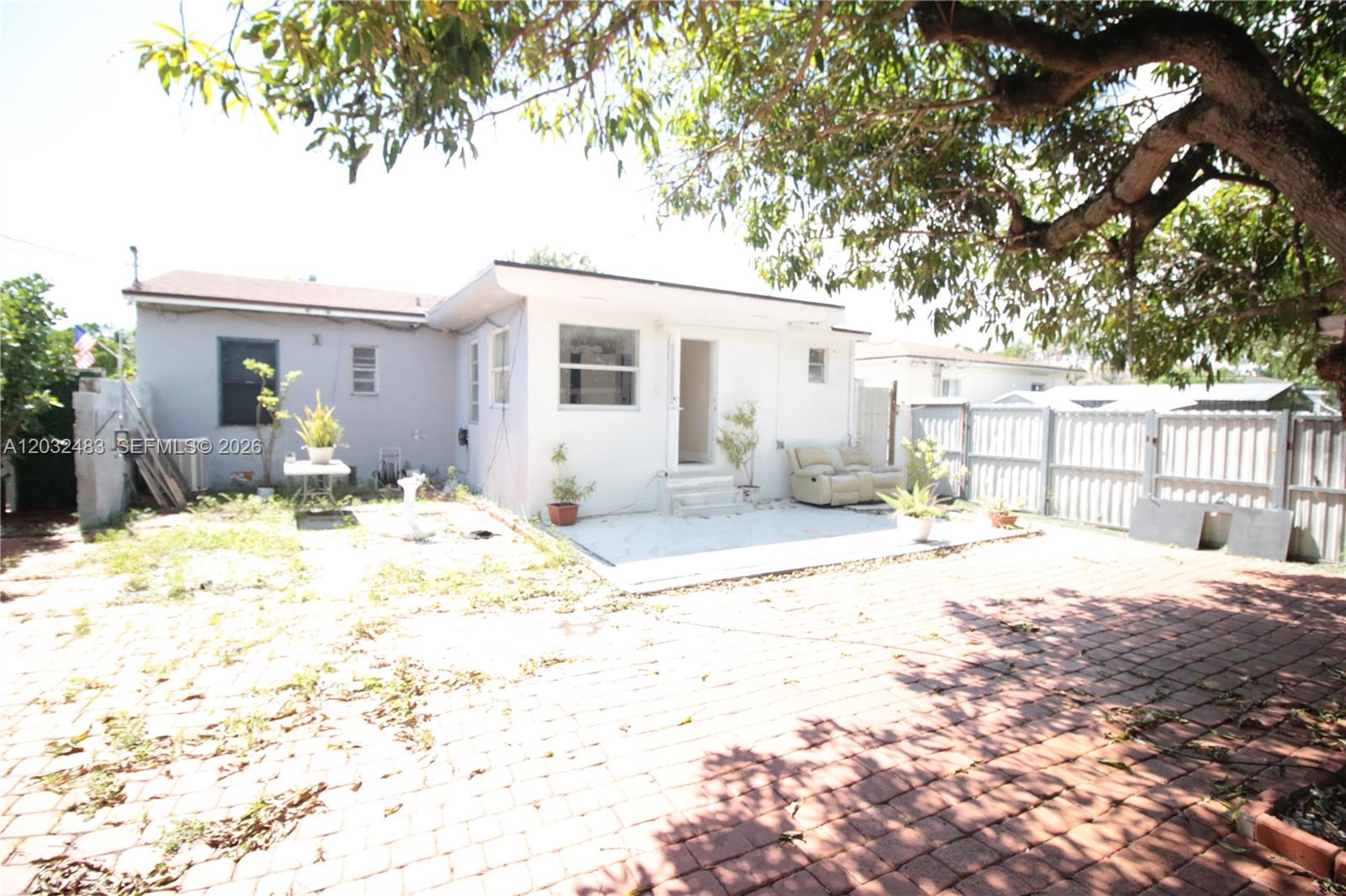 359 E 12th Street Property Photo 52