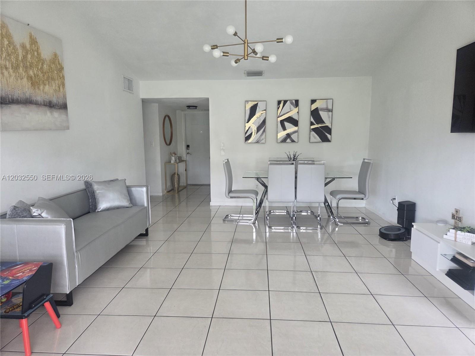 11871 Sw 123rd Place Property Photo 2
