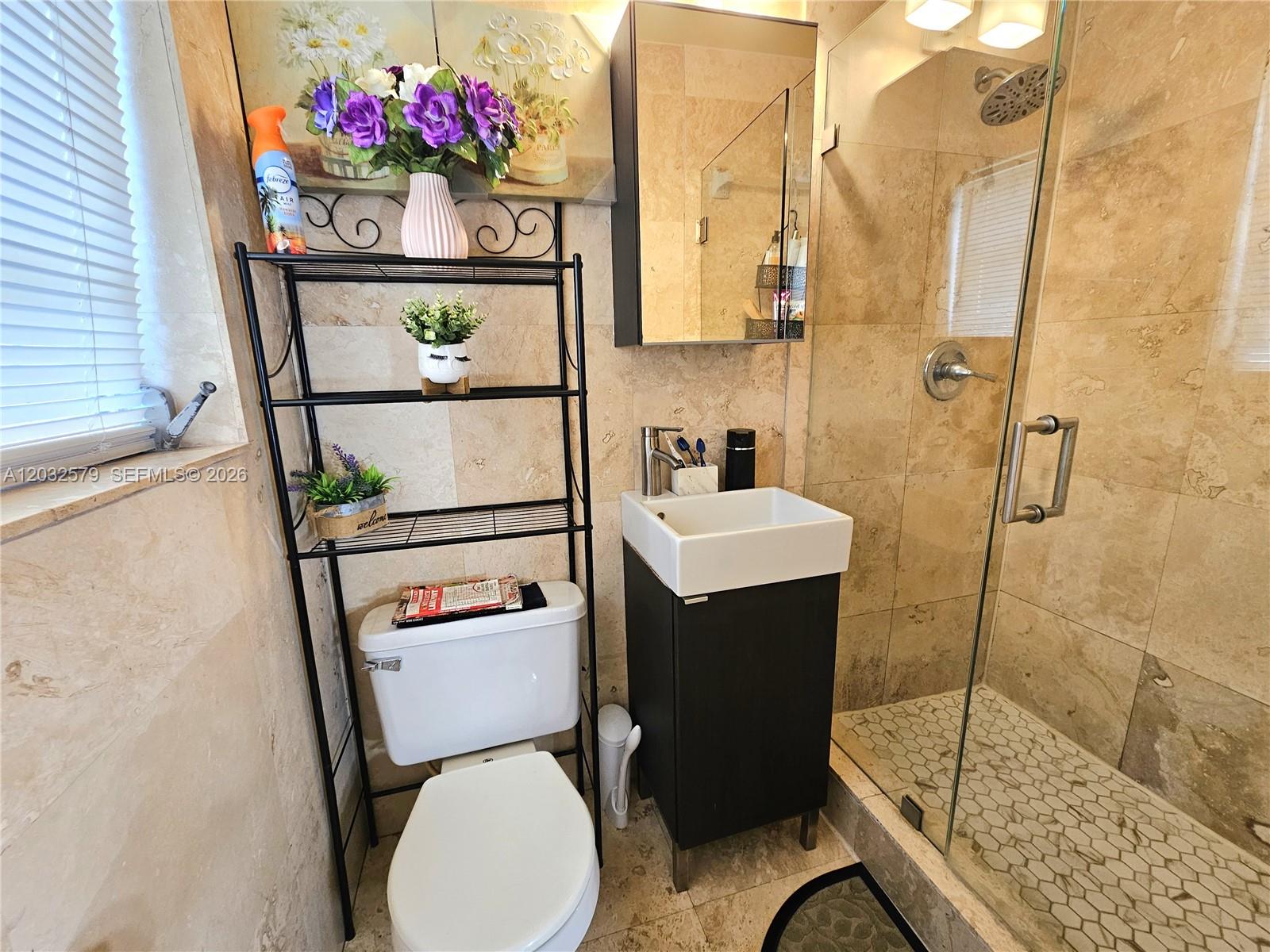 7470 Polk Street Property Photo 8