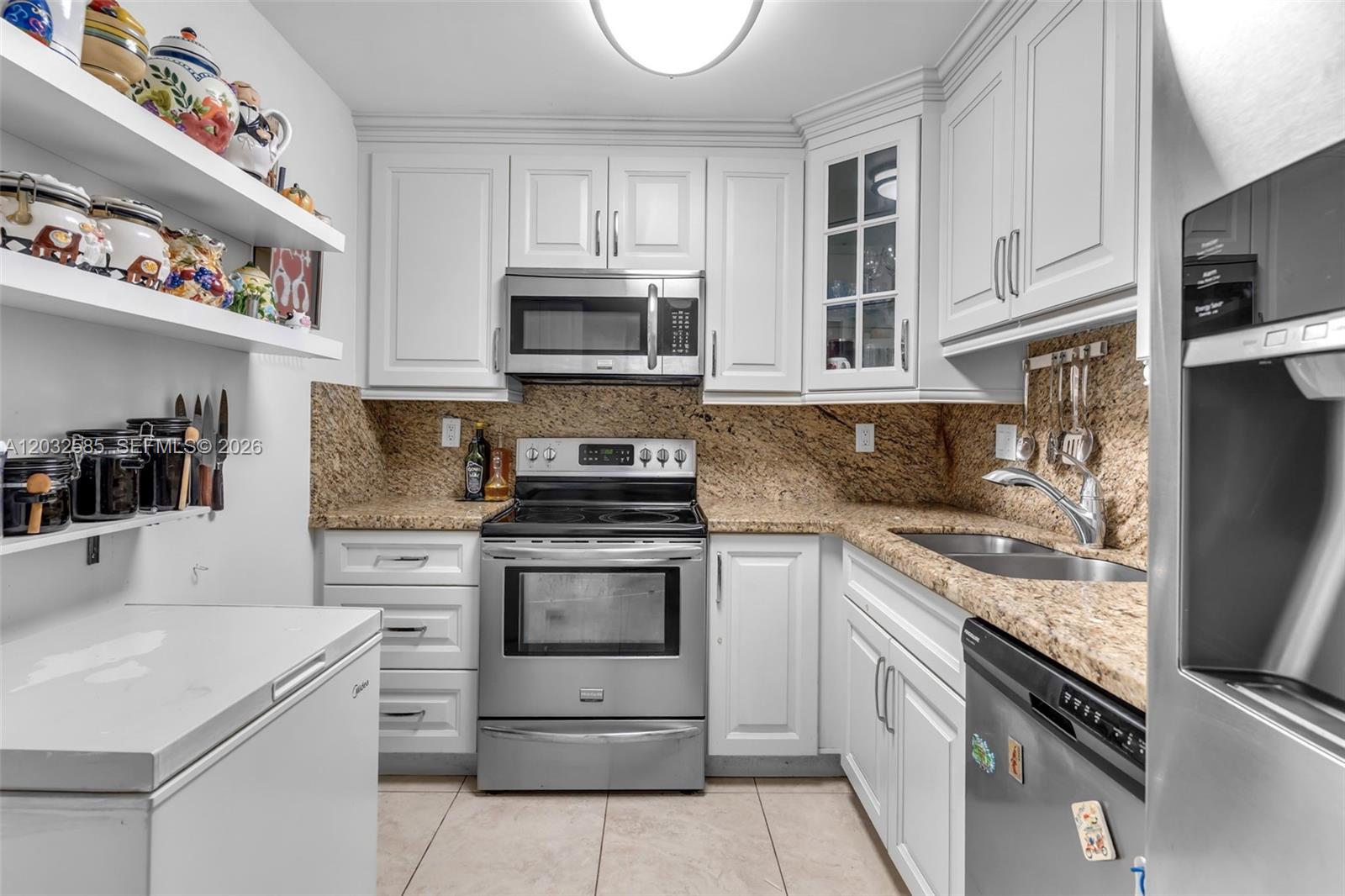 1400 Saint Charles Place 623 Property Photo 6