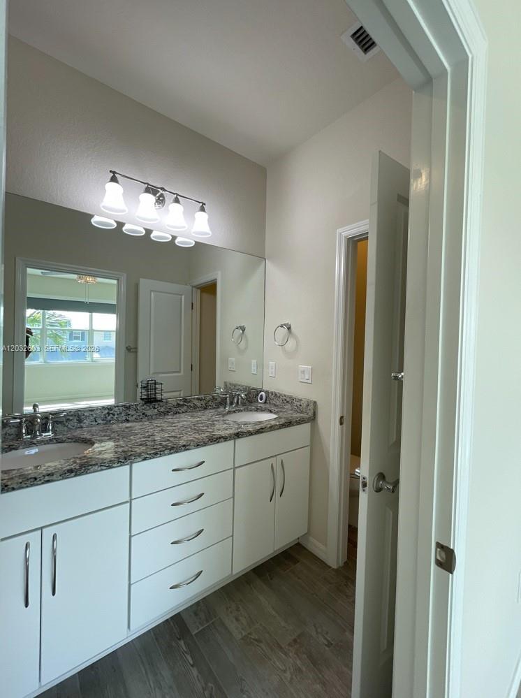 4920 Eucalyptus Drive 2 Property Photo 11