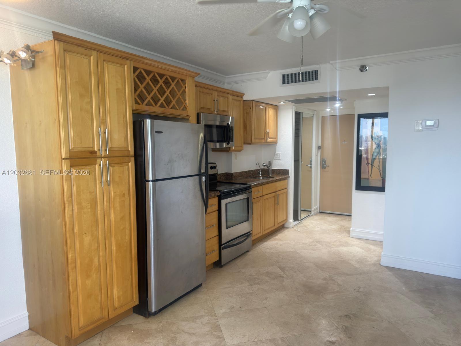 19201 Collins Avenue 1044 Property Photo 11