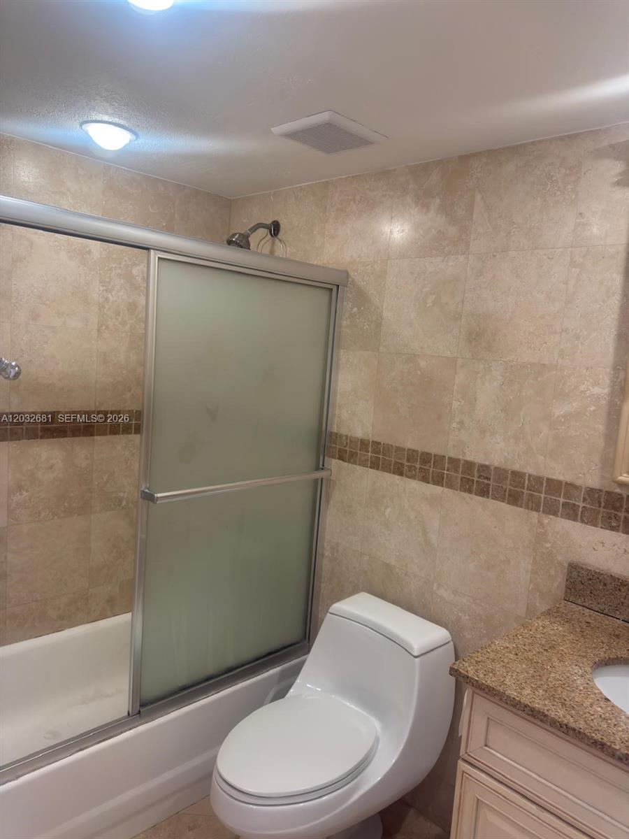 19201 Collins Avenue 1044 Property Photo 15