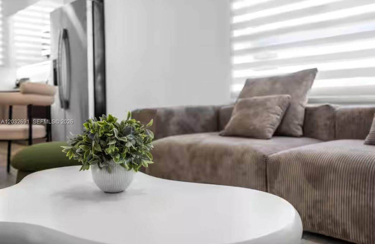 A12032691 Property Photo 3