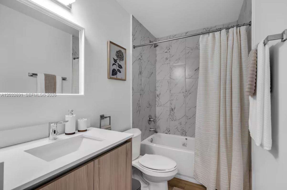 A12032691 Property Photo 18