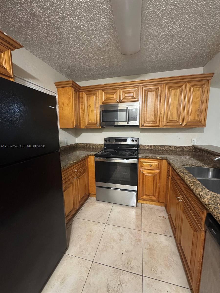 1721 Balfour Point Drive D Property Photo 3