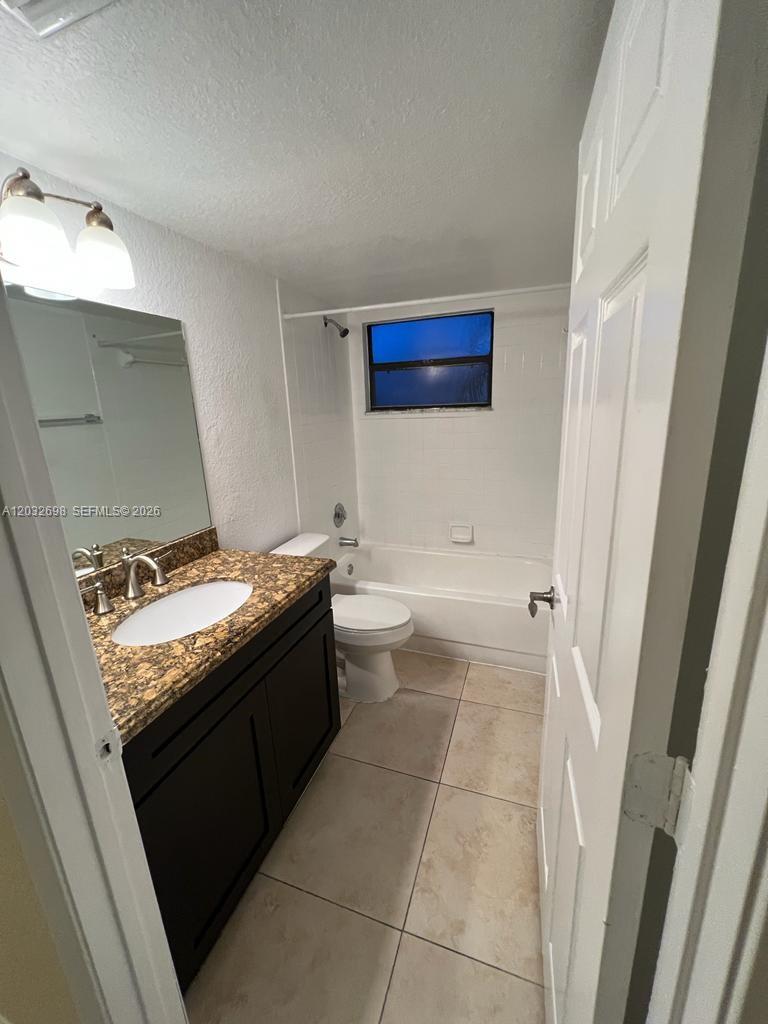 1721 Balfour Point Drive D Property Photo 9