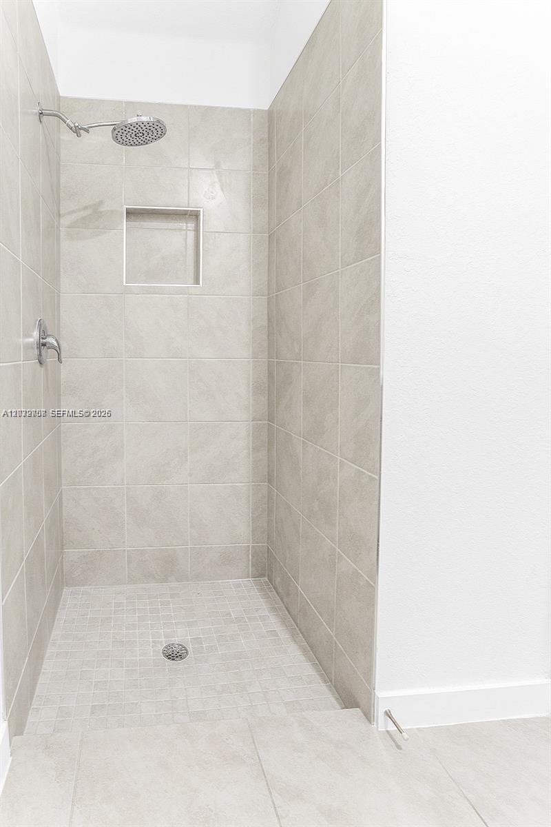 109 Ne 3rd Court Property Photo 20