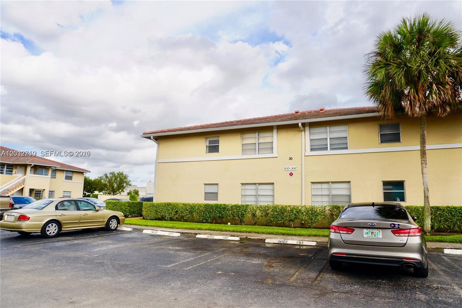 841 Twin Lakes Drive 30-a Property Photo 4