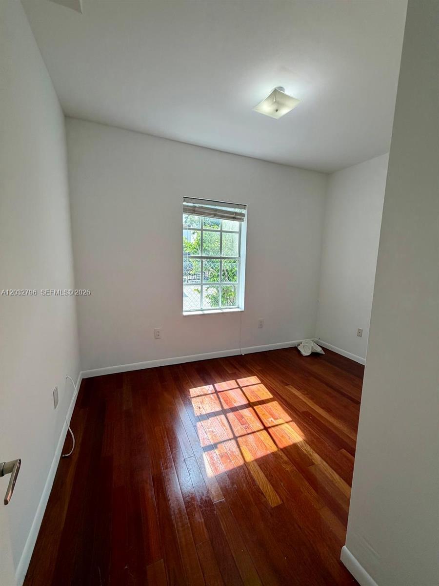 577 Ne 62 Street 2 Property Photo 6