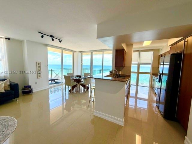 2080 S Ocean Drive 1512 Property Photo 5