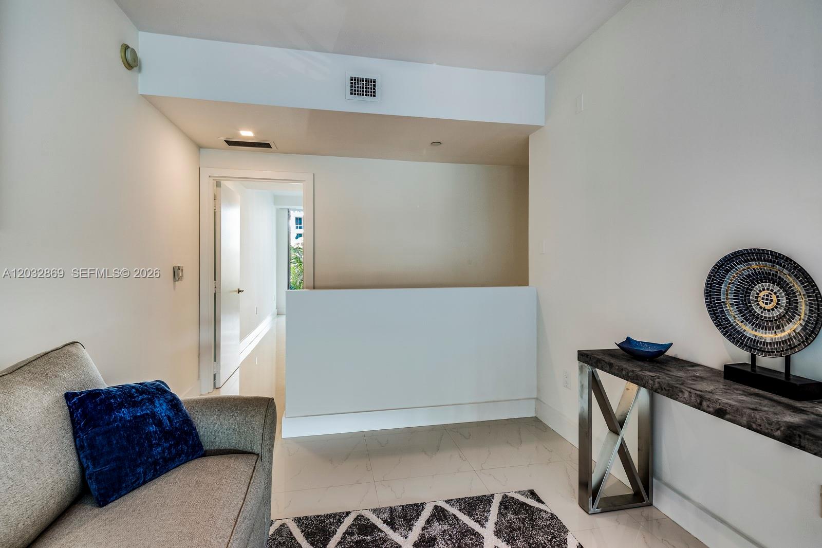 6000 Collins Avenue 346 Property Photo 13