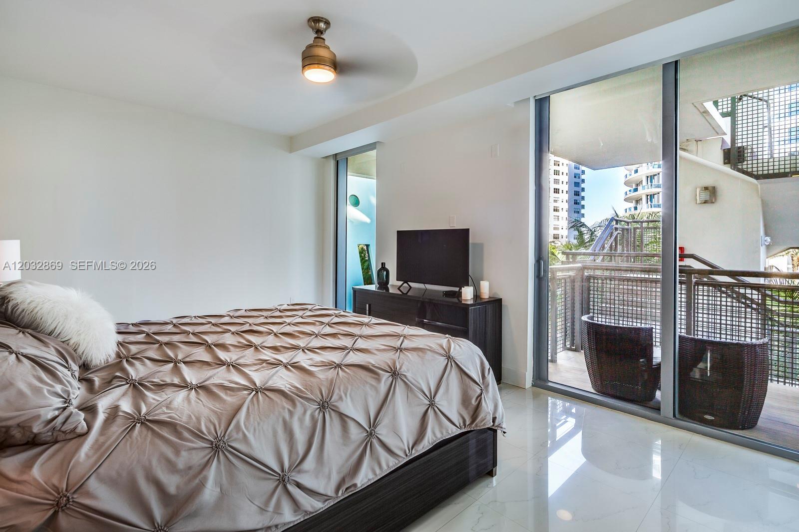 6000 Collins Avenue 346 Property Photo 16