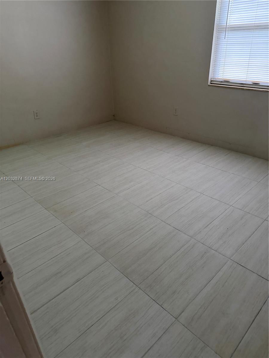 307 Nw 12th Avenue 2 Property Photo 4