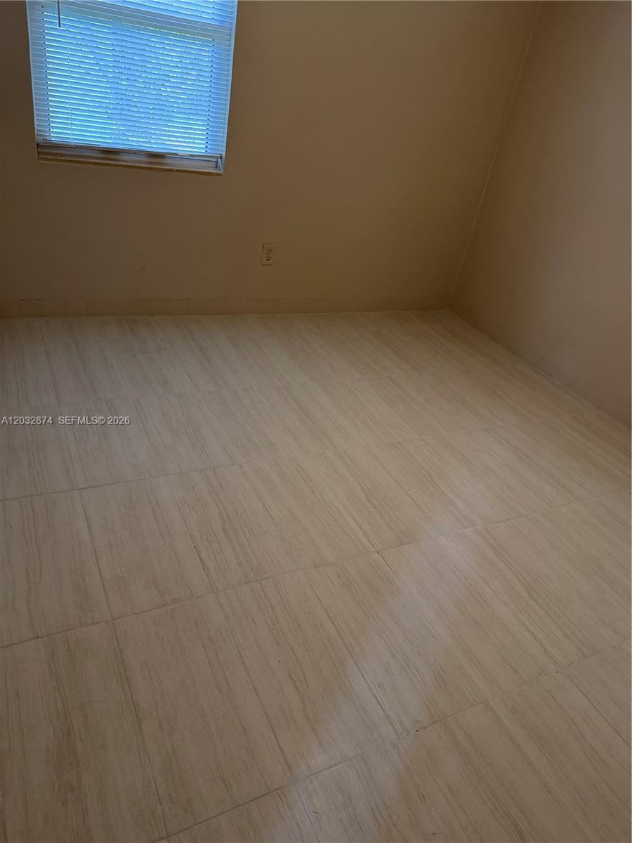 307 Nw 12th Avenue 2 Property Photo 7
