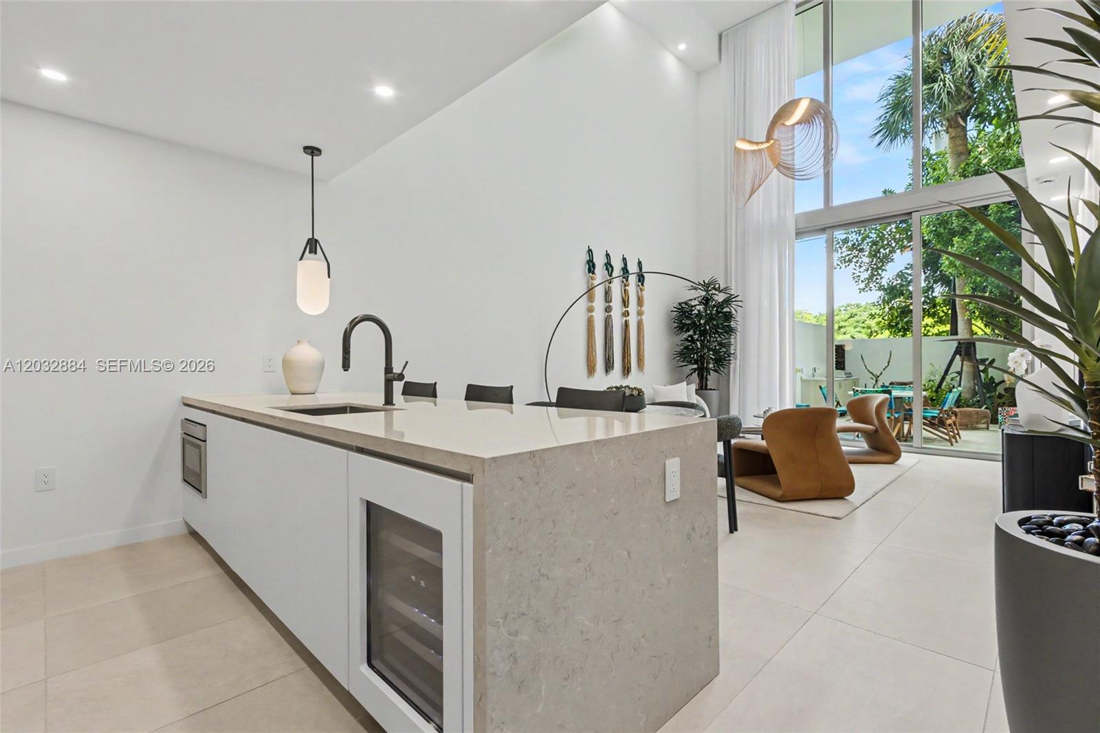 2200 Brickell Avenue Garden Villa 5 Property Photo 4