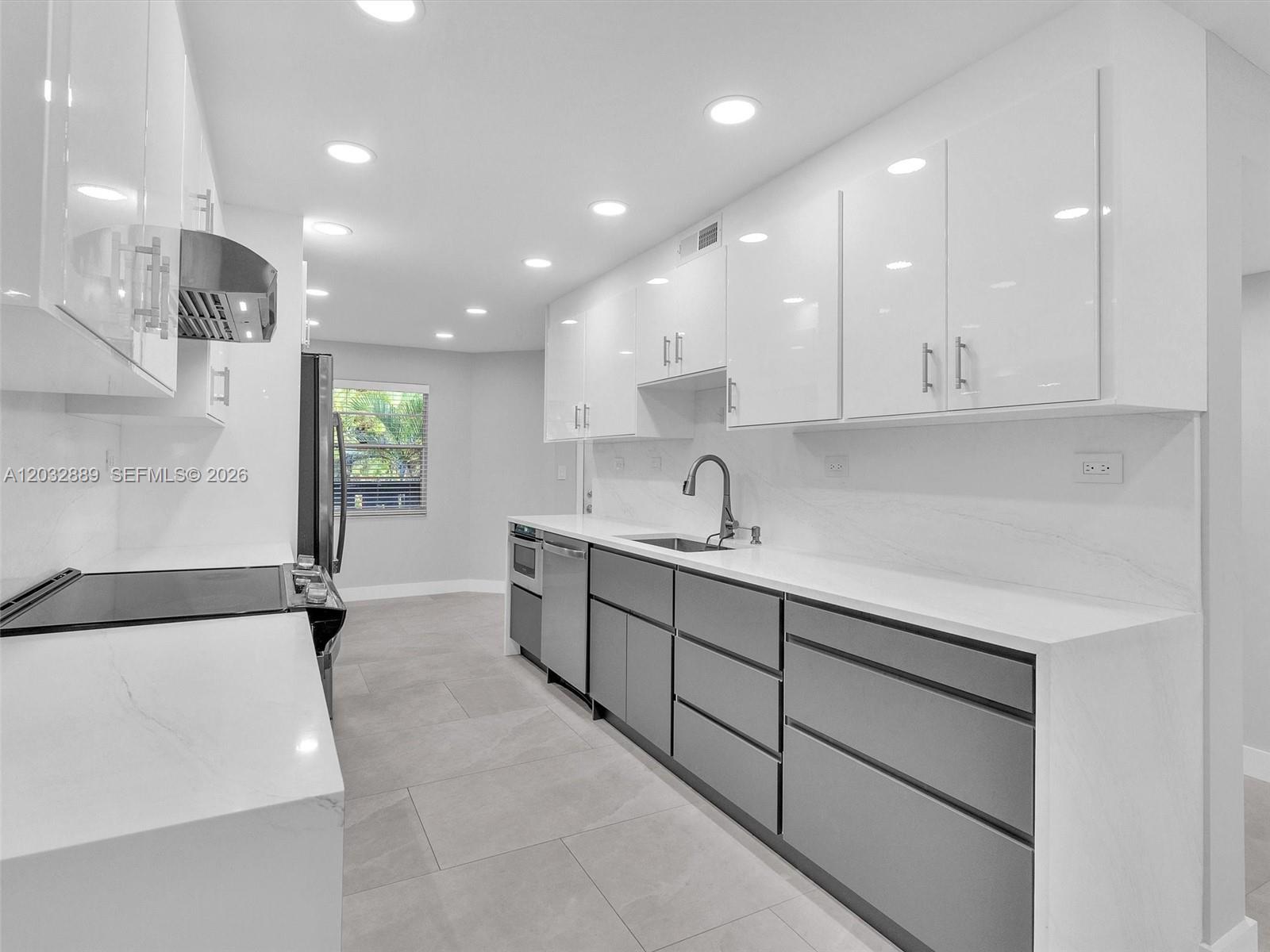 1601 Abaco Drive F3 Property Photo 9