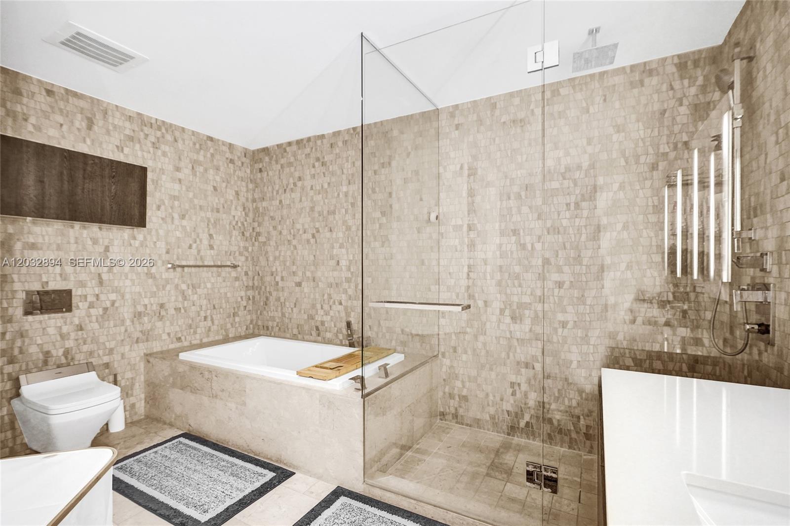 88 Sw 7th Street 2210 Property Photo 12