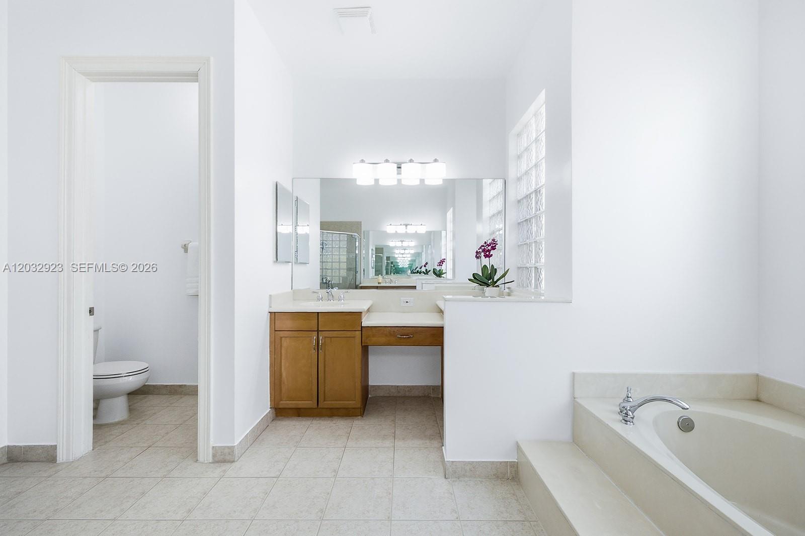 18543 Sw 49th Street Property Photo 33