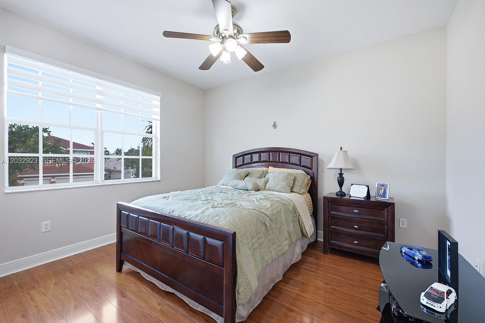 18543 Sw 49th Street Property Photo 43