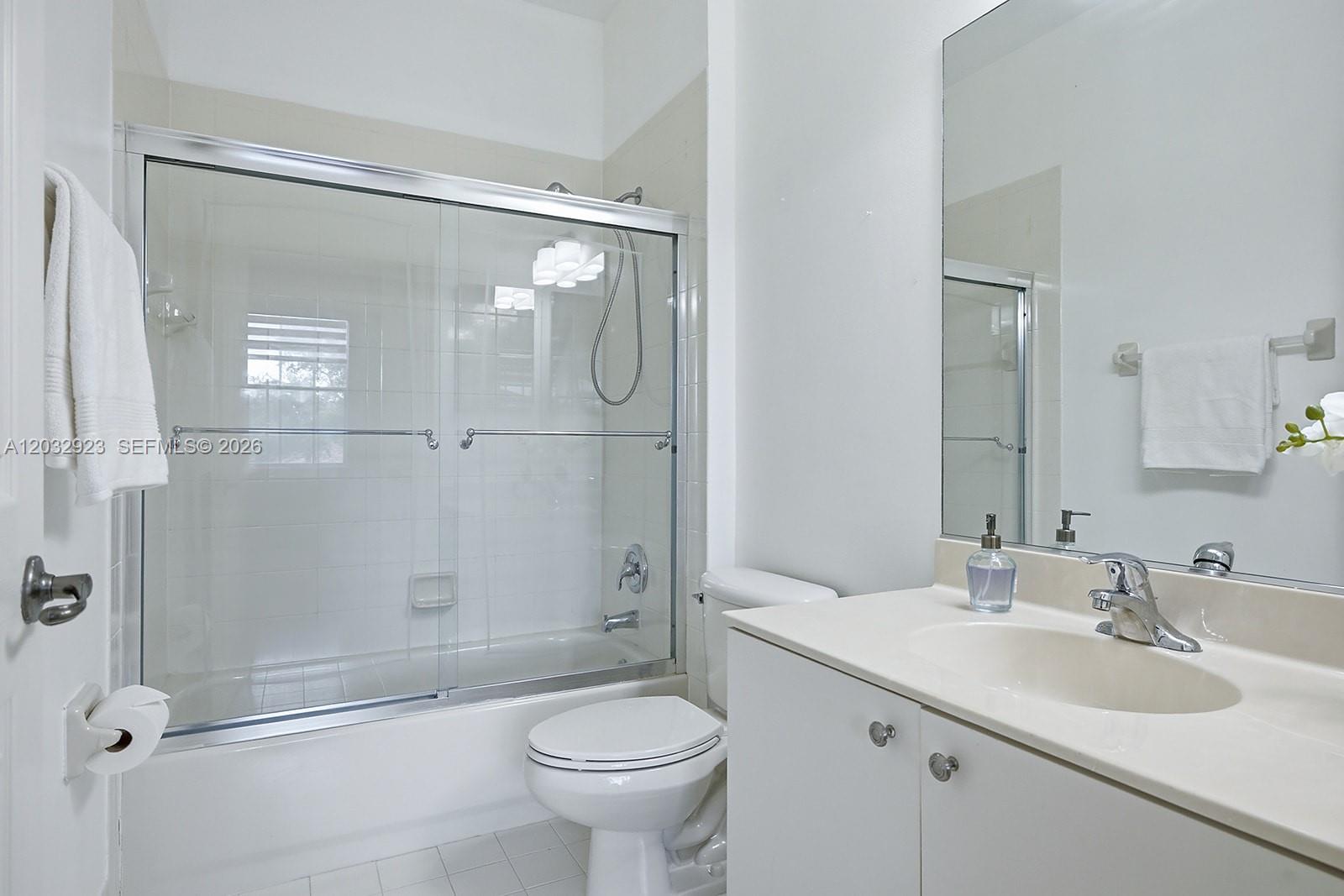 18543 Sw 49th Street Property Photo 45