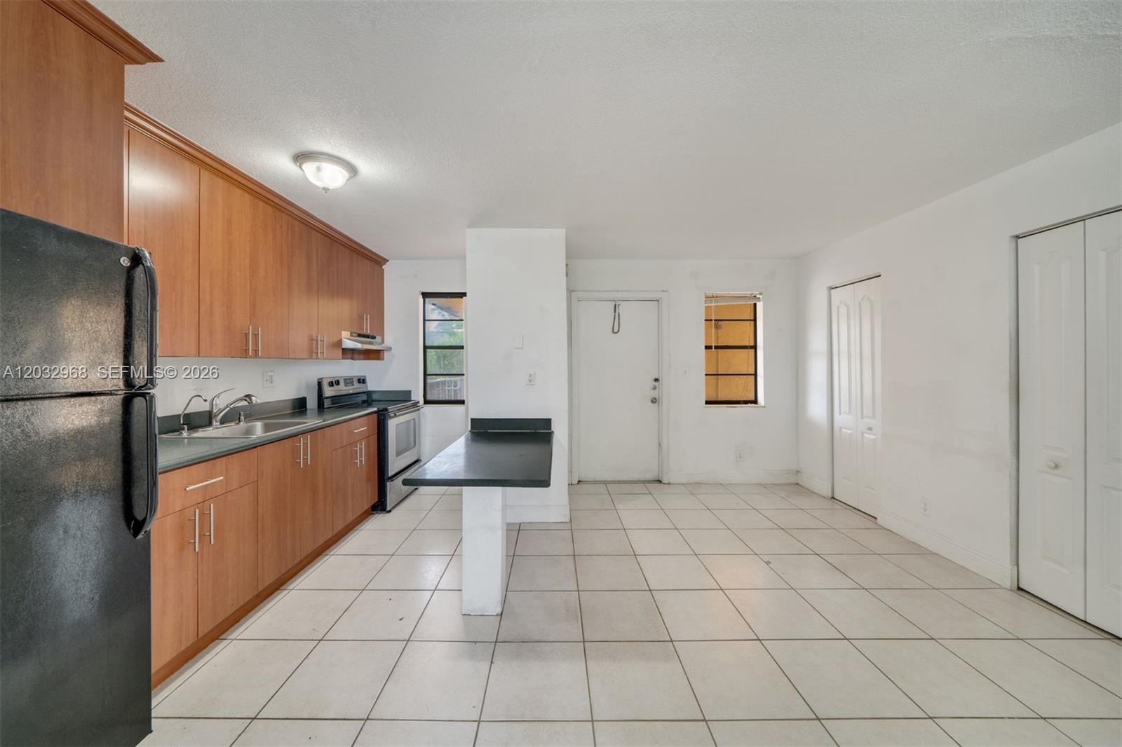 4081 N Dixie Highway 27 Property Photo 4