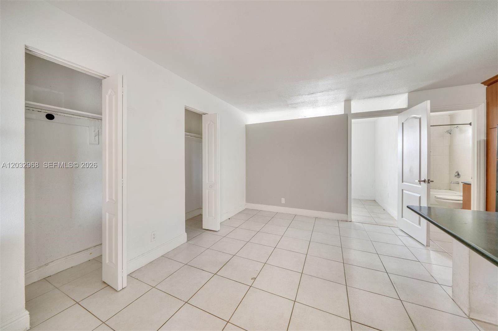 4081 N Dixie Highway 27 Property Photo 8