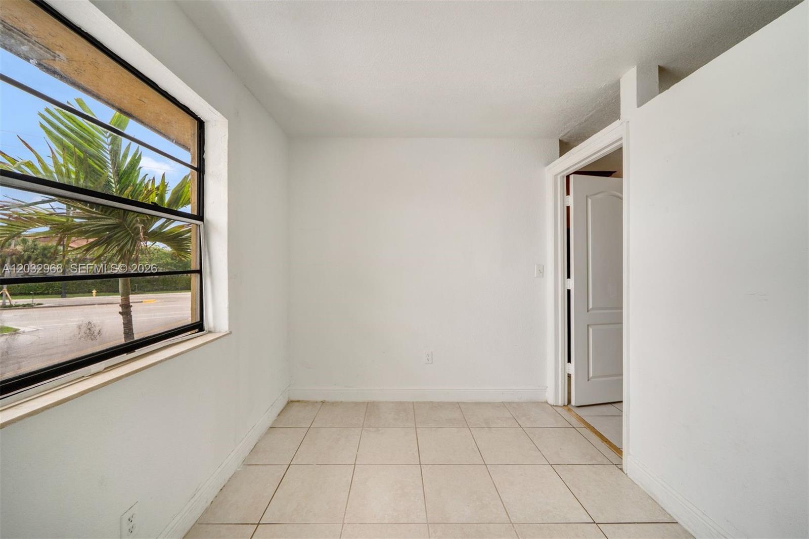 4081 N Dixie Highway 27 Property Photo 9