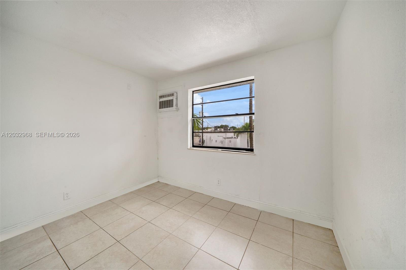 4081 N Dixie Highway 27 Property Photo 10