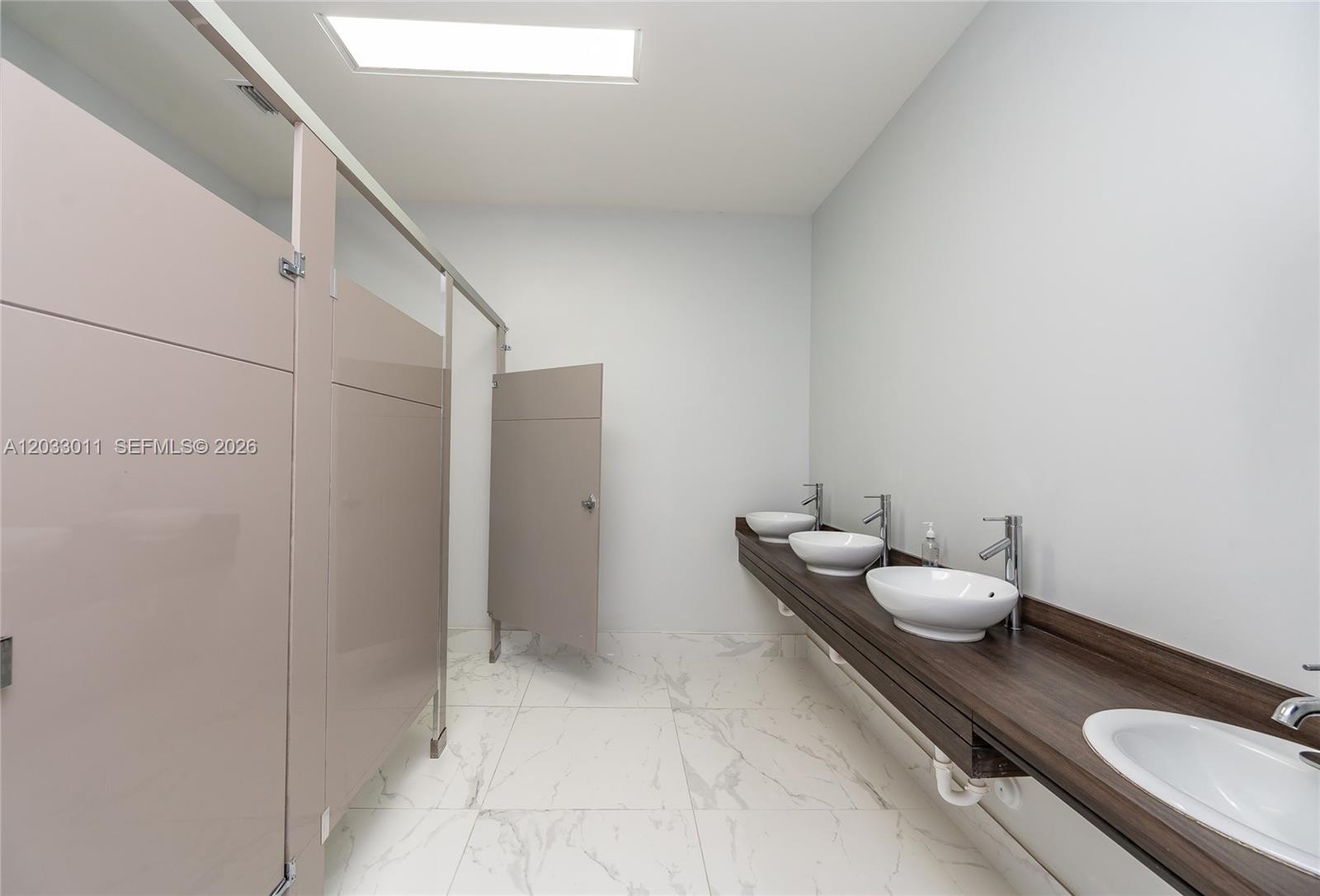 10450 Nw 33rd Street 301 Property Photo 6