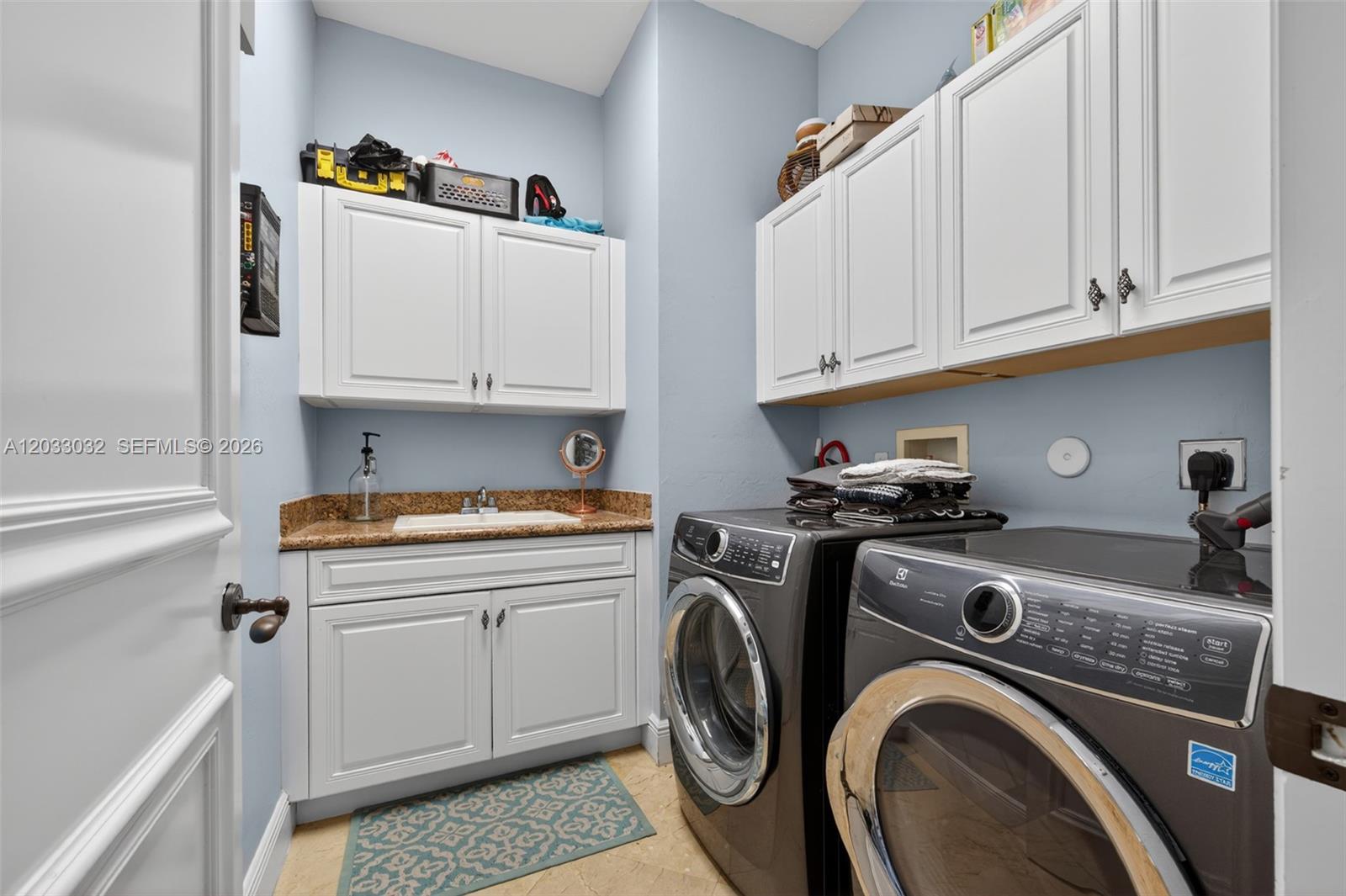 9534 Ginger Court Property Photo 32