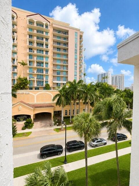 17560 Atlantic Boulevard 516 Property Photo 12